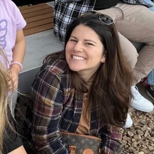 Meet your Posher, Jerra